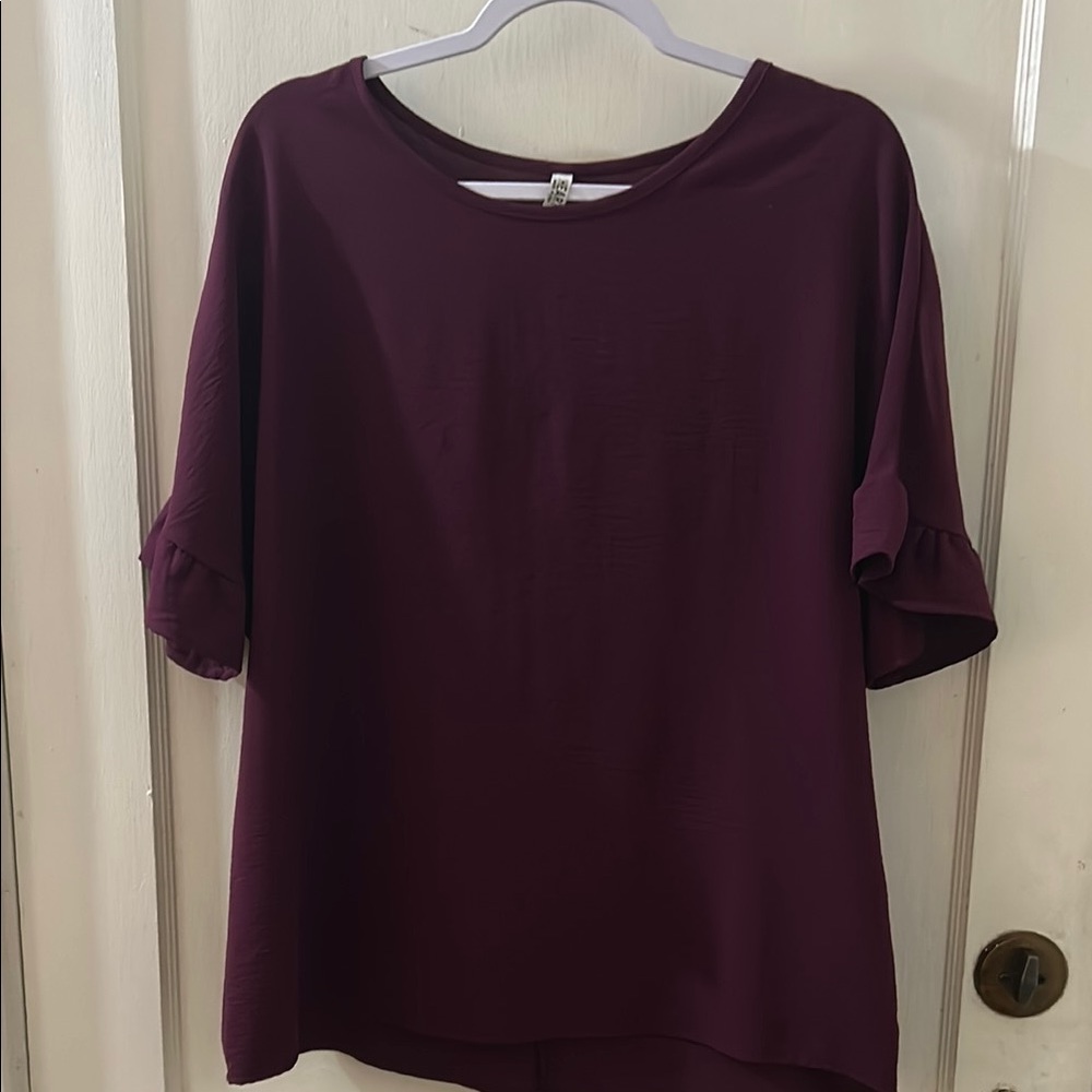 Chic Burgundy Short Sleeve Top